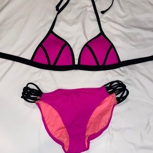 PINK Victoria’s Secret Hot Pink bikini - M